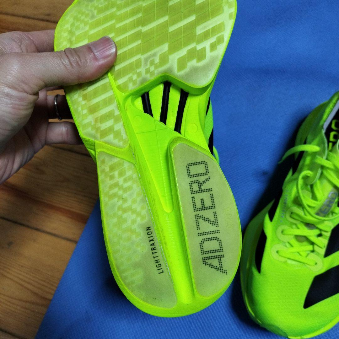 アディゼロアディオスプロ４　25センチ