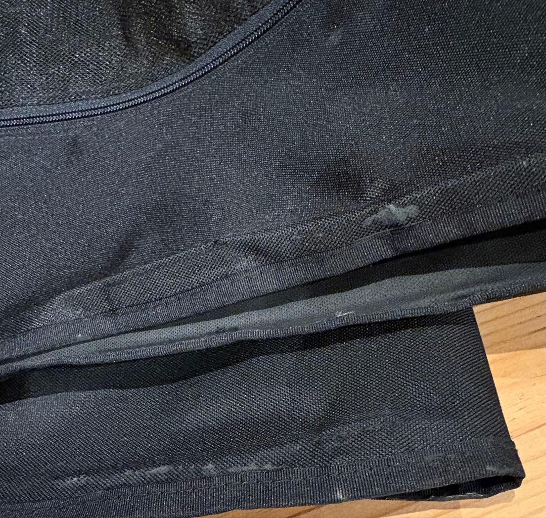 ユーアイビークル200系ハイエース　防虫ネット　リア1面