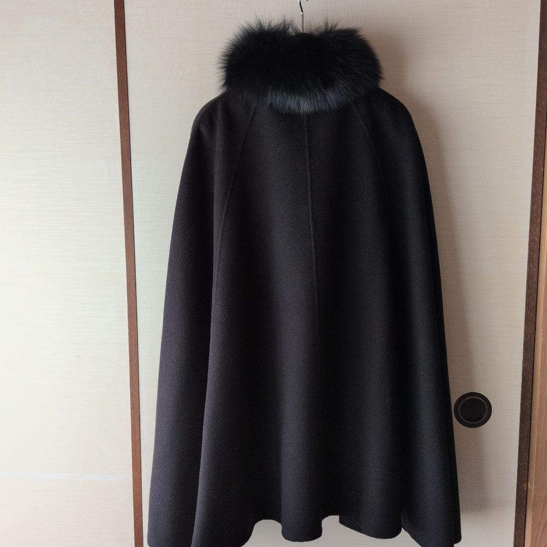 ブラック ホックスクファー付き カシミアダブルフェイスケープコート