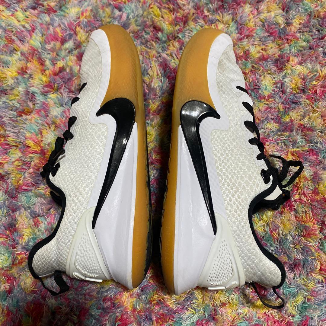 美品　NIKE KOBE MAMBA FOCUS 27㎝