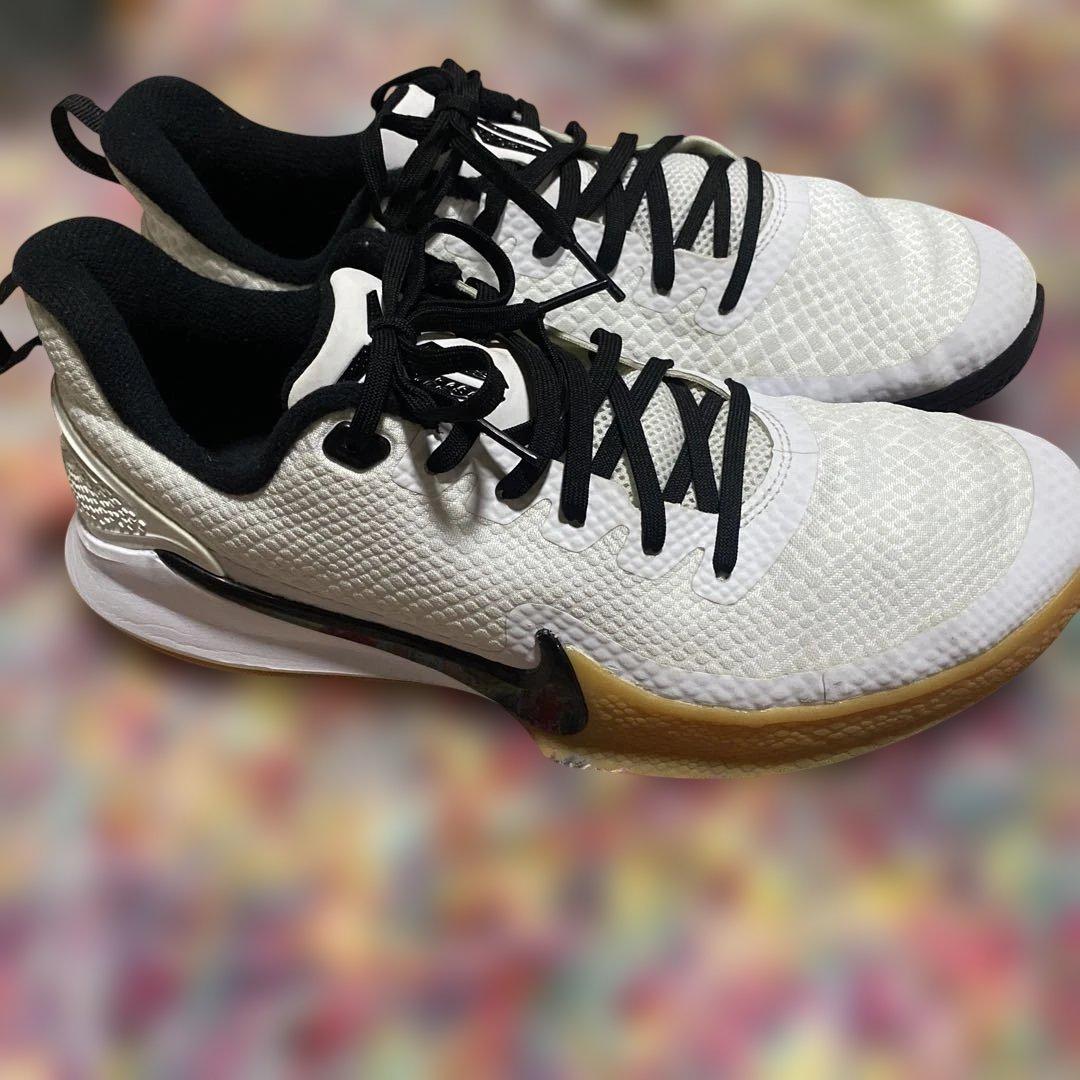 美品　NIKE KOBE MAMBA FOCUS 27㎝