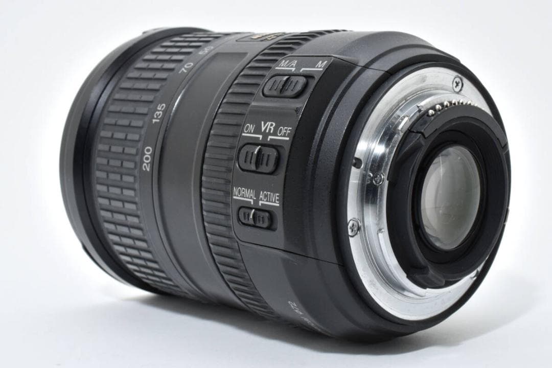 ★美品★ニコン AF-S DX 18-200mm ED VR #557