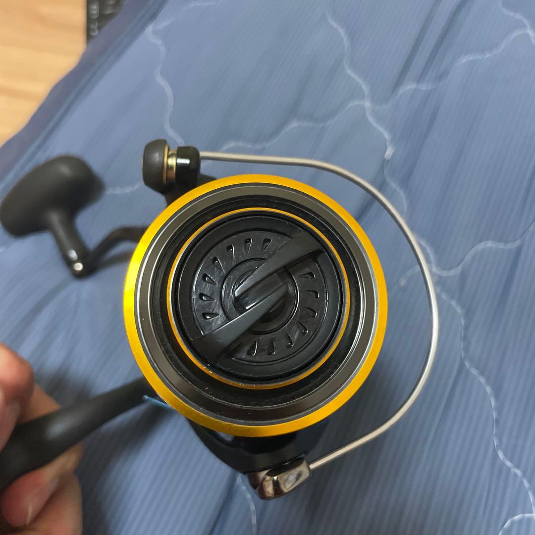 ダイワ！9G 4000H フィッシングリール