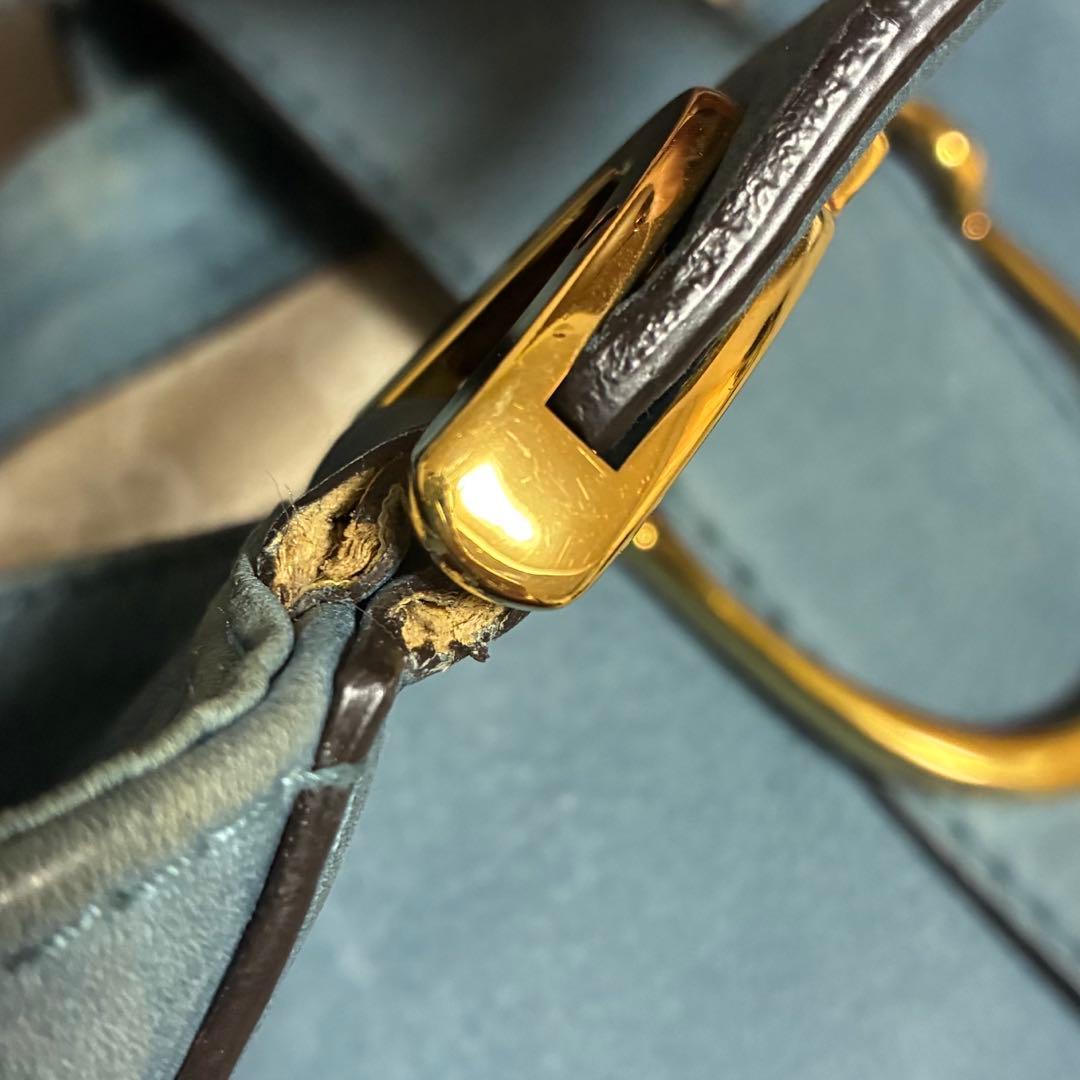 GUCCI レザー ソフトスティラップ A4収納可能 GUCCI