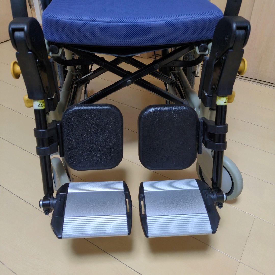 ティルト＆リクライニング連動式コンパクト車椅子　オアシス