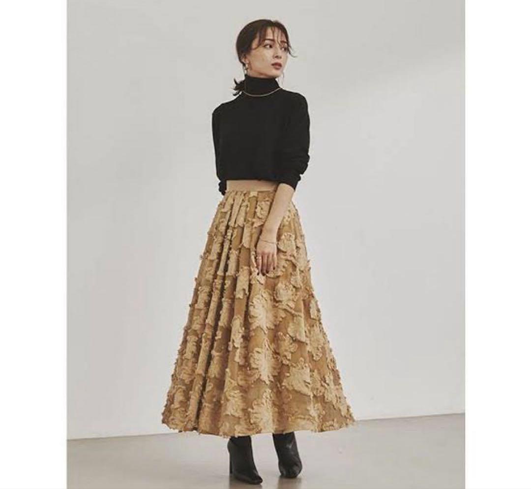 【新品未使用】アニュアンス カット ジャガード ランダム タック スカート