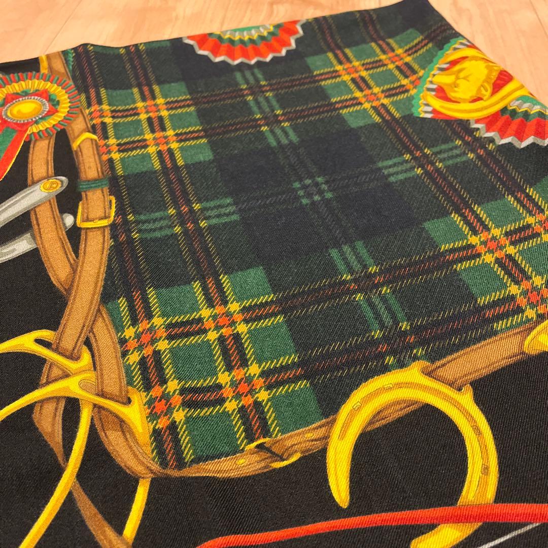 Gucci 馬具とタータンチェック ストール