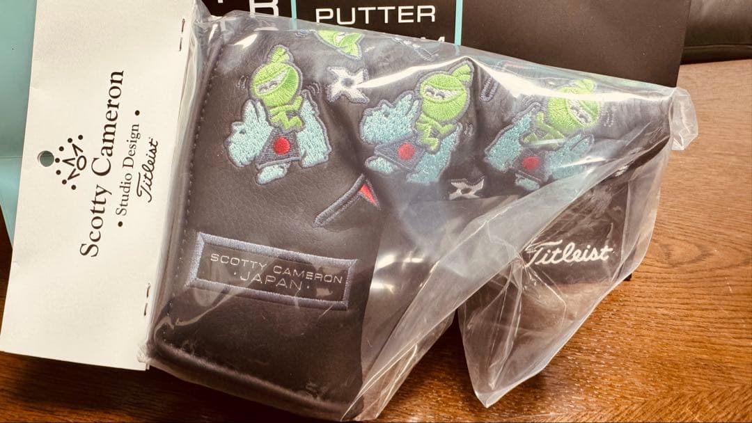 スコッティキャメロン　メンバー専用　ピンタイプ　ヘッドカバー　パターカバー　新品