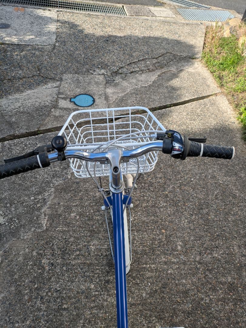 24インチ　子供用自転車 青 前カゴ付き