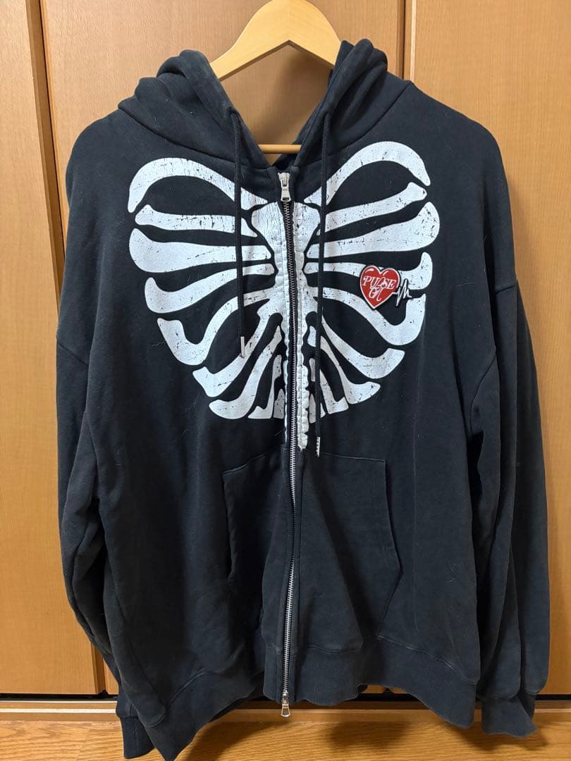 treasure pulse onジップアップフーディー（BLACK）パーカー