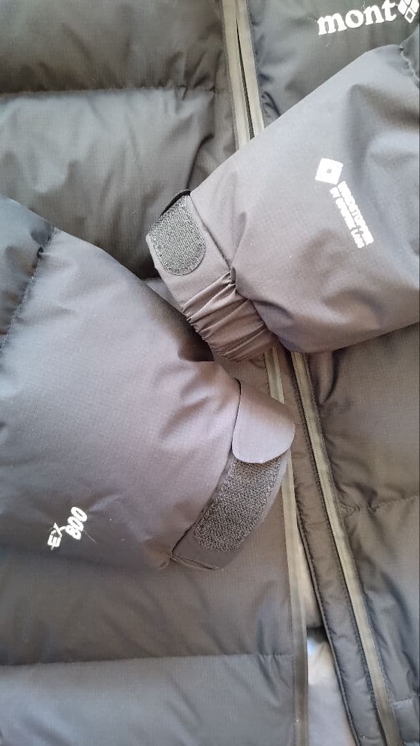 mont-bell パーマフロストライトダウンパーカ　Sサイズ
