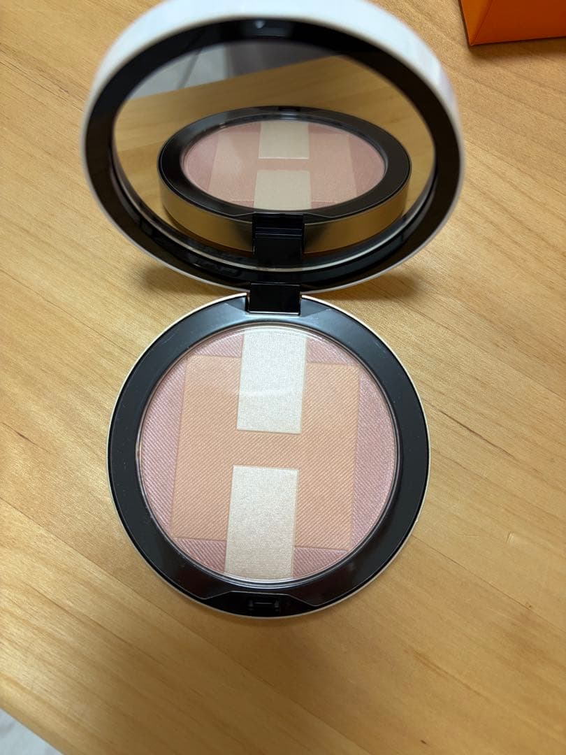 エルメス プランエアフェイスパウダーローズHERMÈS