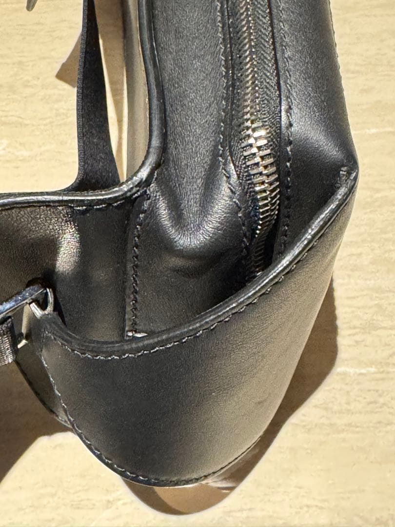 BALENCIAGA ブラックレザー ウエストポーチ