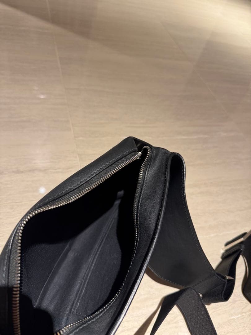 BALENCIAGA ブラックレザー ウエストポーチ