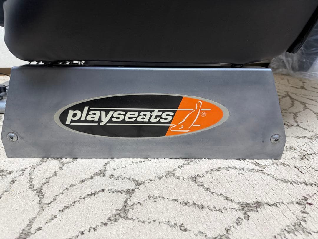 Playseat 黒・ロジクールGRAN TURISMO4・F1ソフト2本オマケ