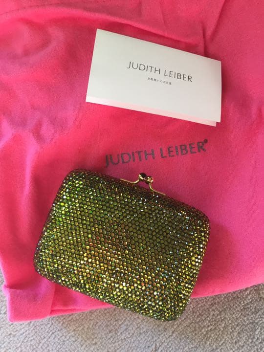 b*2様 スワロフスキーのバック