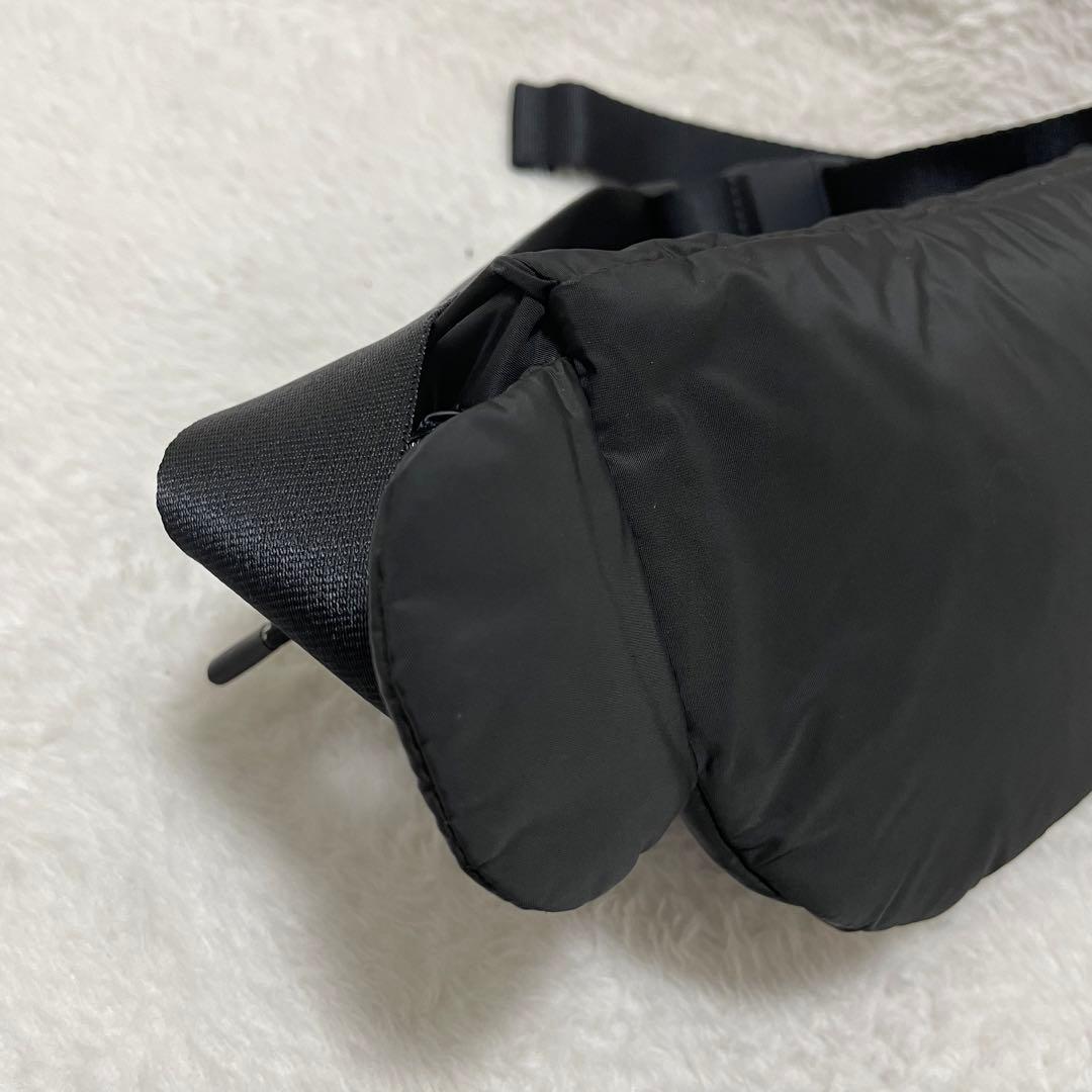 【極美品】アディダスバイステラマッカートニー ボディバッグ　ブラック　ロゴ