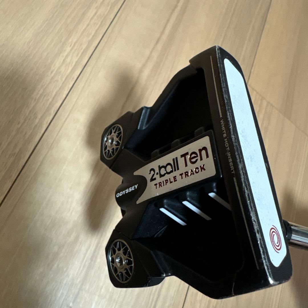 ODYSSEY RED 2-BALLパター 33インチ