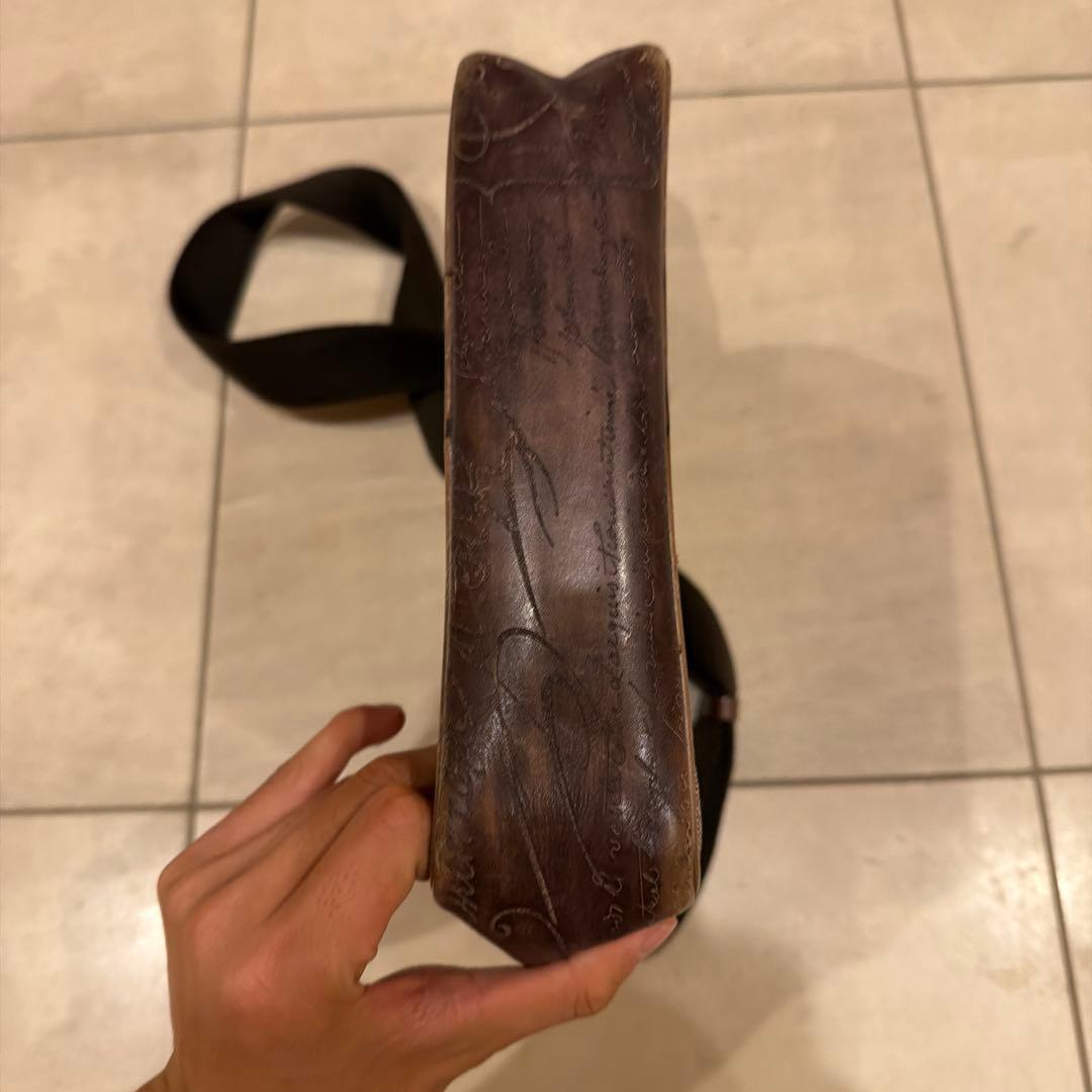 ブラウン ベルルッティレザー ショルダーバッグ