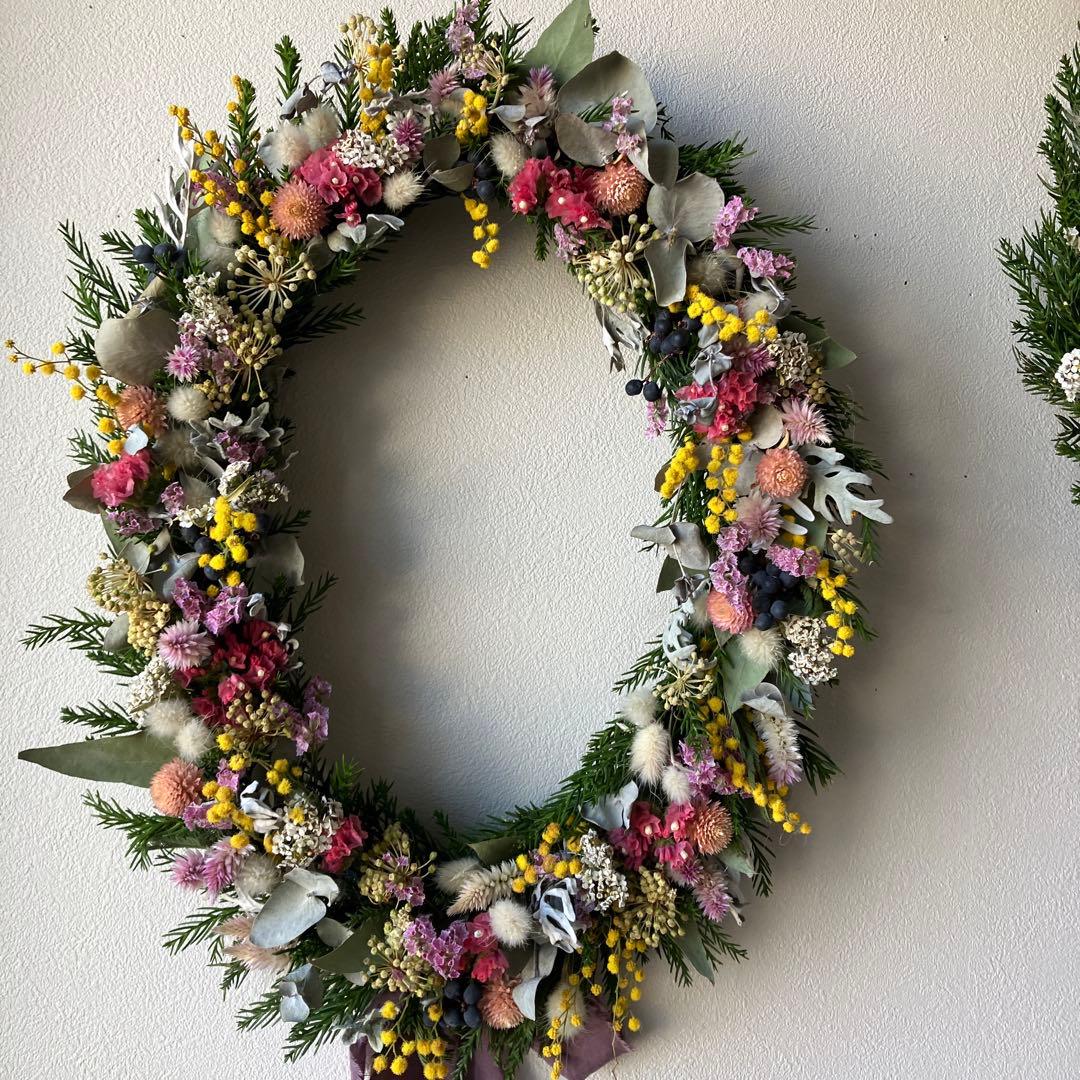 大きなミモザとピンクのオーバルリース イタリア産ミランドール