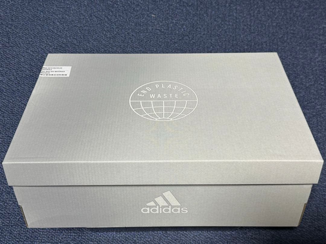 アディダス製「V9復活版野球スパイク」Stabile V9 ＋ 27.5cm