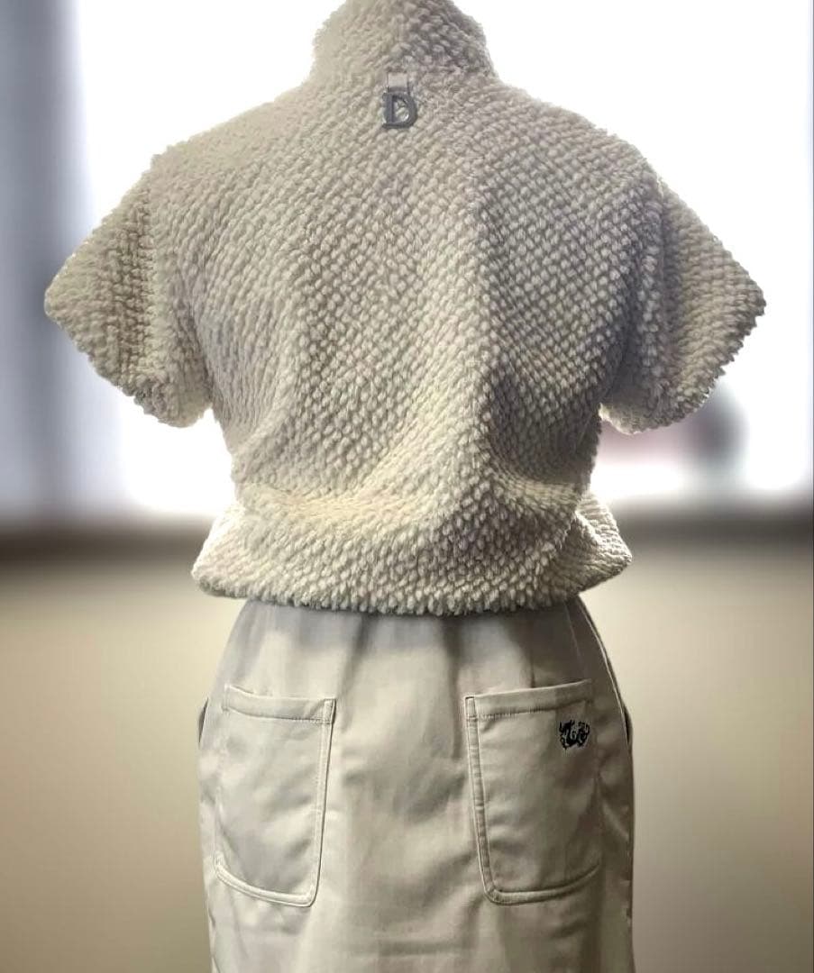 ホワイトモコモコ ジップアップワンピース(ベスト)