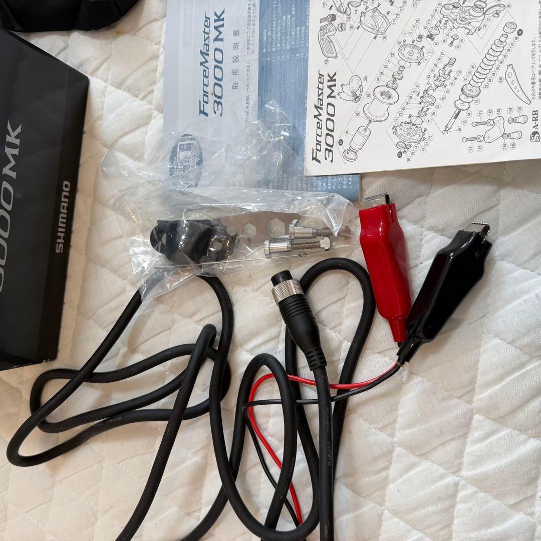 美品　電動リール フォースマスター　3000 PE4号300m付 右