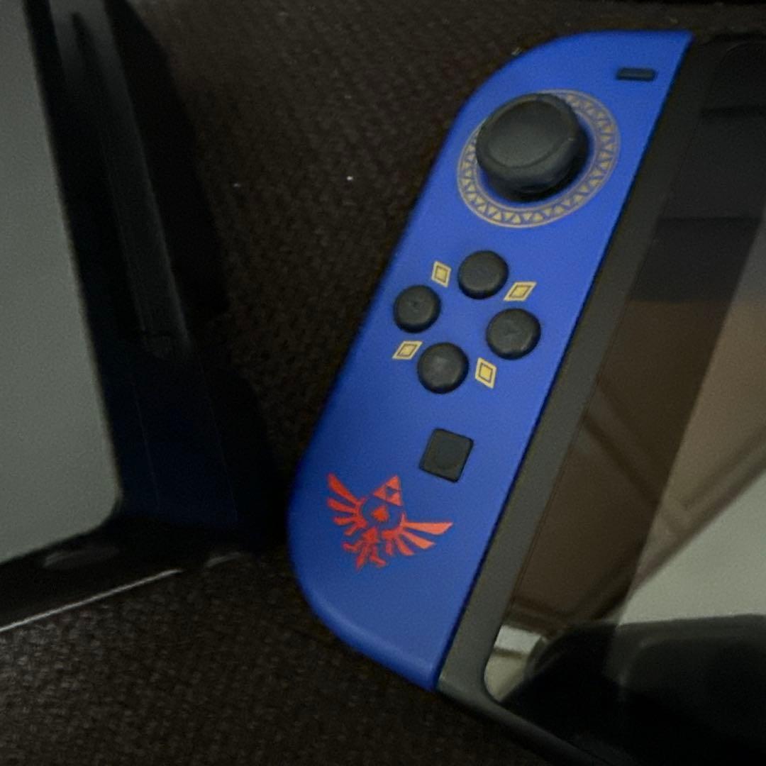 y*】様 （除菌済み）任天堂Switch 本体セット　Joy-Conゼルダ