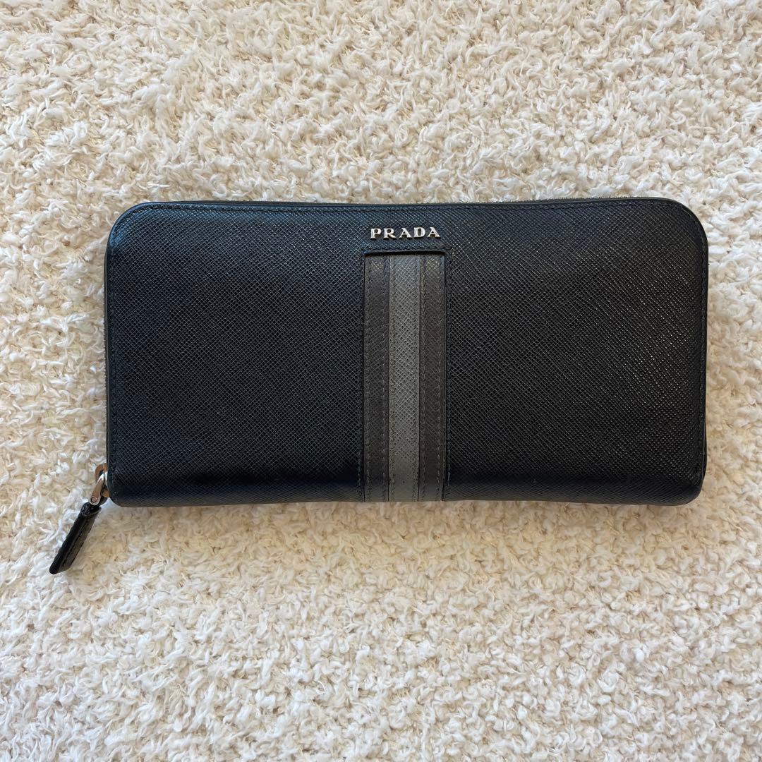 新品に近い】PRADA長財布/ブラック/サファーノ