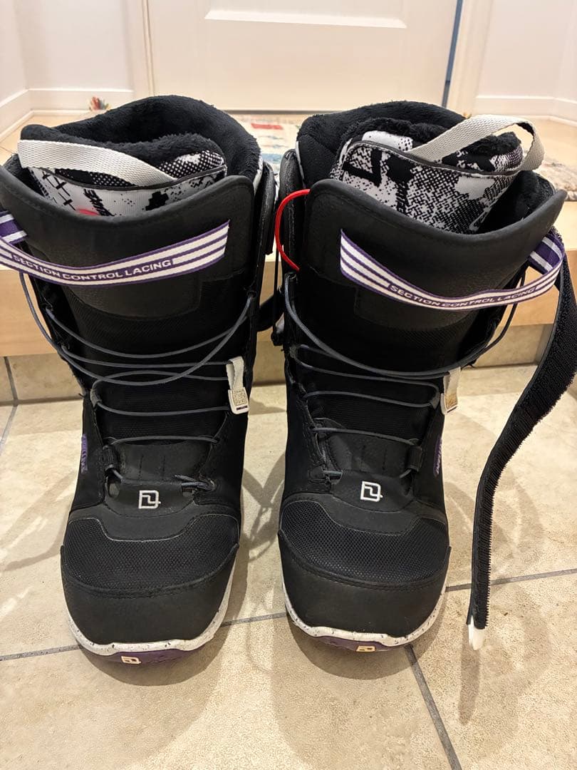 ディーラックス ID スノーボードブーツ 黒/紫 26.5