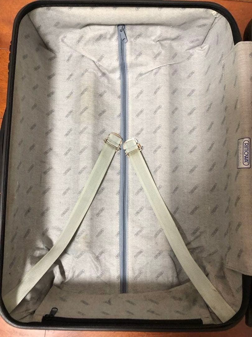 ※難あり【USED】リモワ　機内持込　二輪スーツケース　ブラック