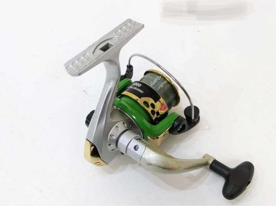 ダイワ スウィープファイア 2000-2B、ホリデースピン 2000、他 計8点