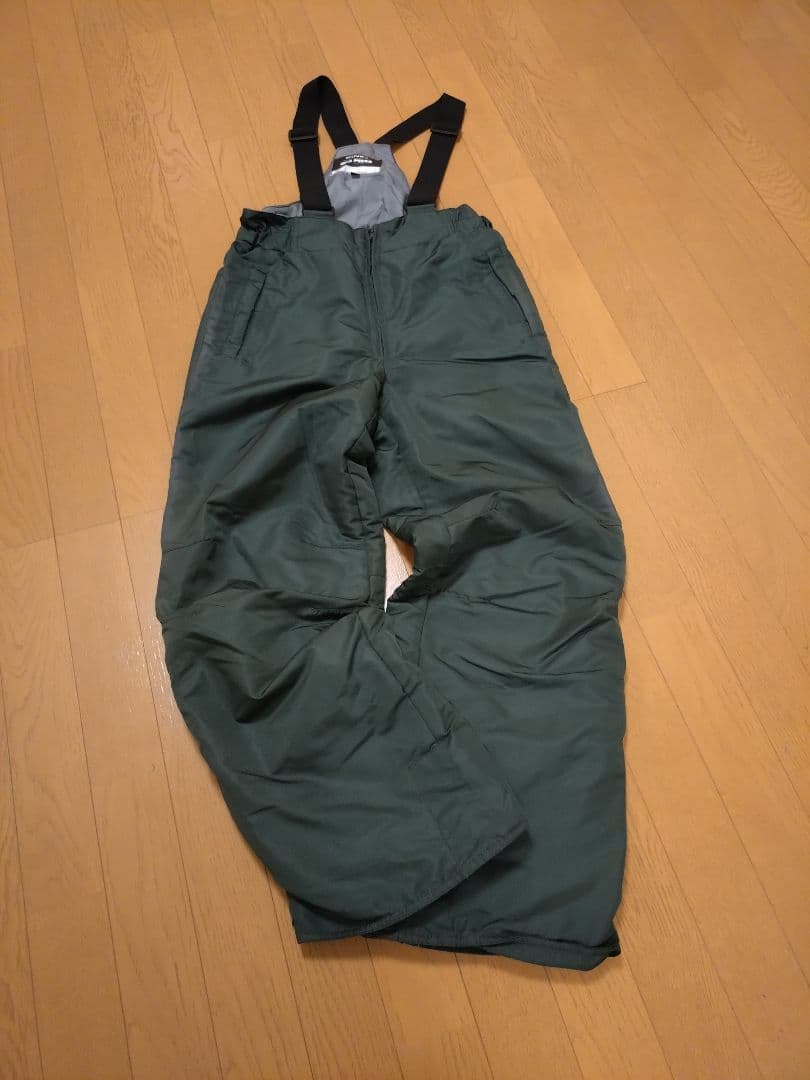 【先着】160cmスキーウェア上下 スノーブーツ グローブ 4点セット