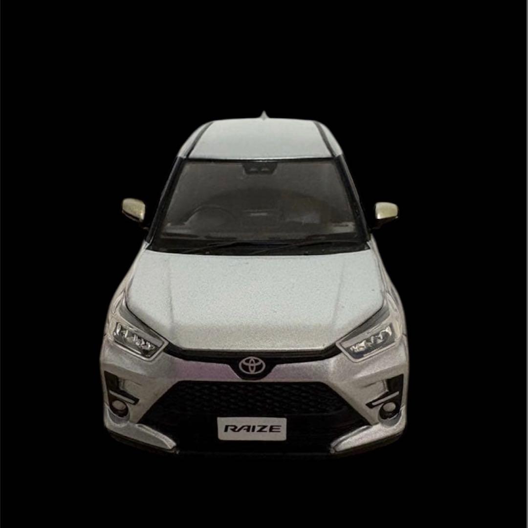 ディーラー非売品】トヨタ ライズ カラーサンプル - メルカリ