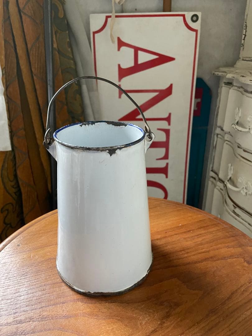 青ぶーです　アンティーク ホーロー ミルク　ポット　キャリー　缶　ホワイト
