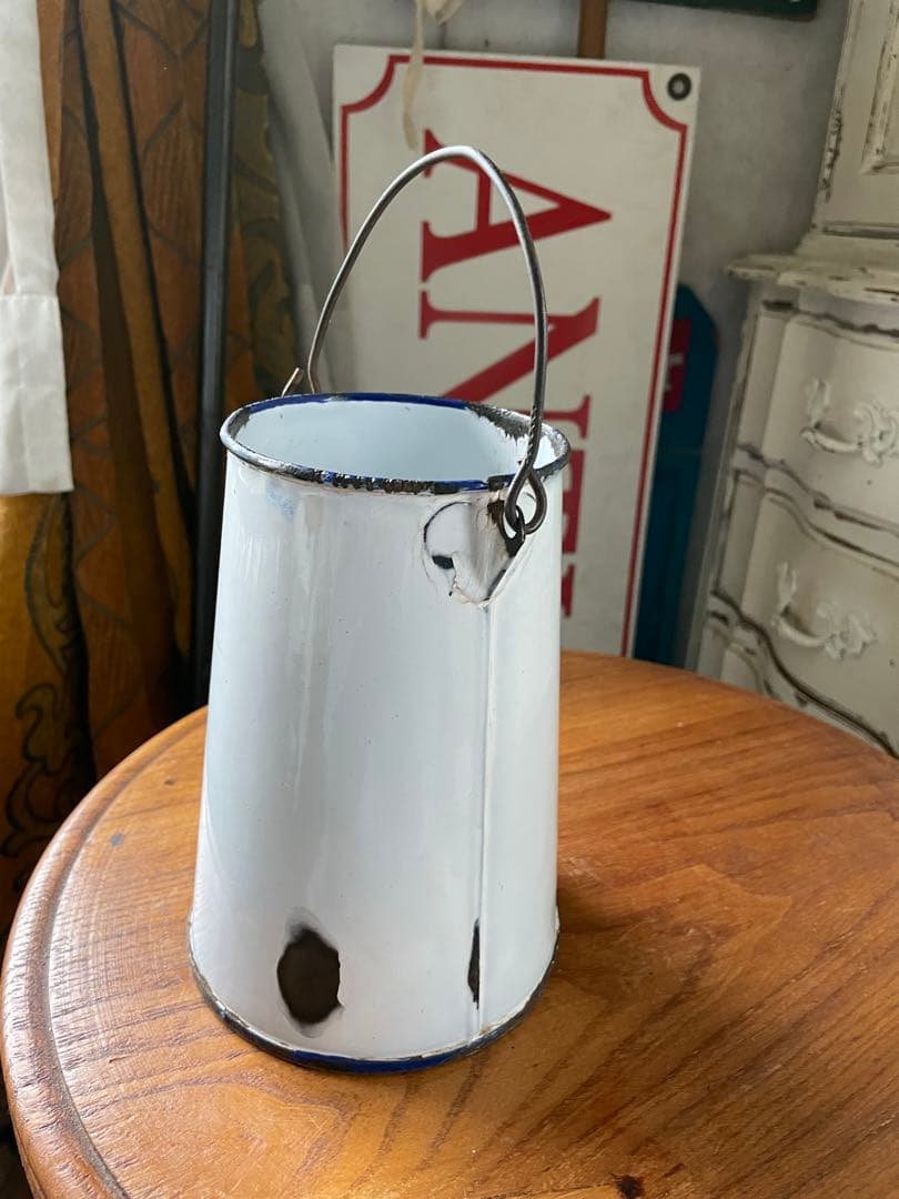 青ぶーです　アンティーク ホーロー ミルク　ポット　キャリー　缶　ホワイト