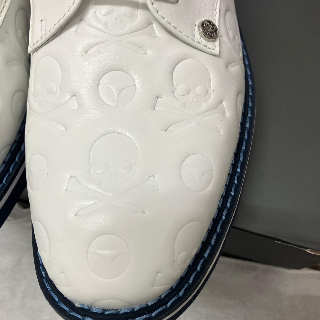 ジーフォア　ゴルフシューズ27cmに新品未使用品