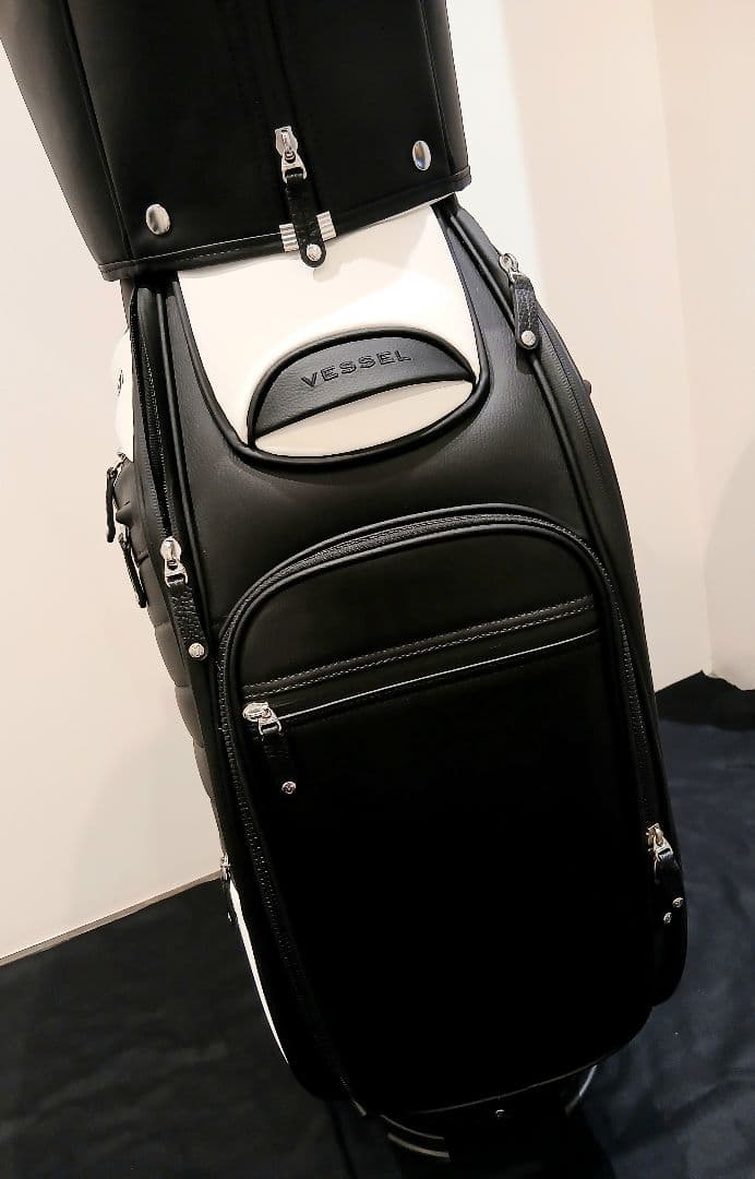 ☆VESSEL　ベゼル☆未使用品　９型キャディバッグ　APX Staff2.0