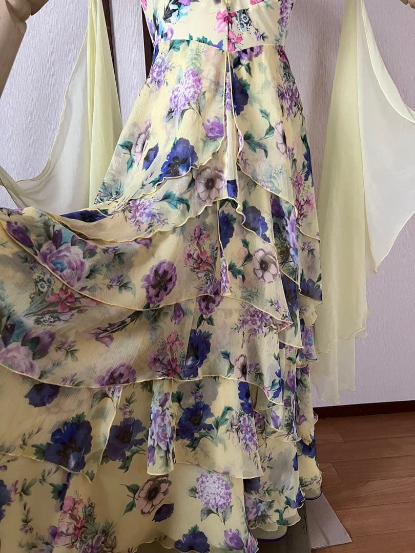 Chacott 花柄模様ドレス 石なし チャコット ロイヤルダンス 石なし