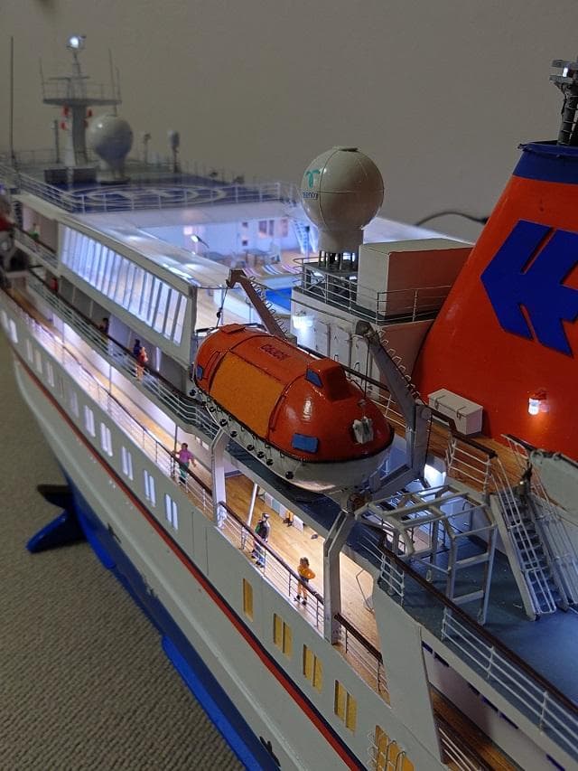 探検クルーズ船名MSブレーメン