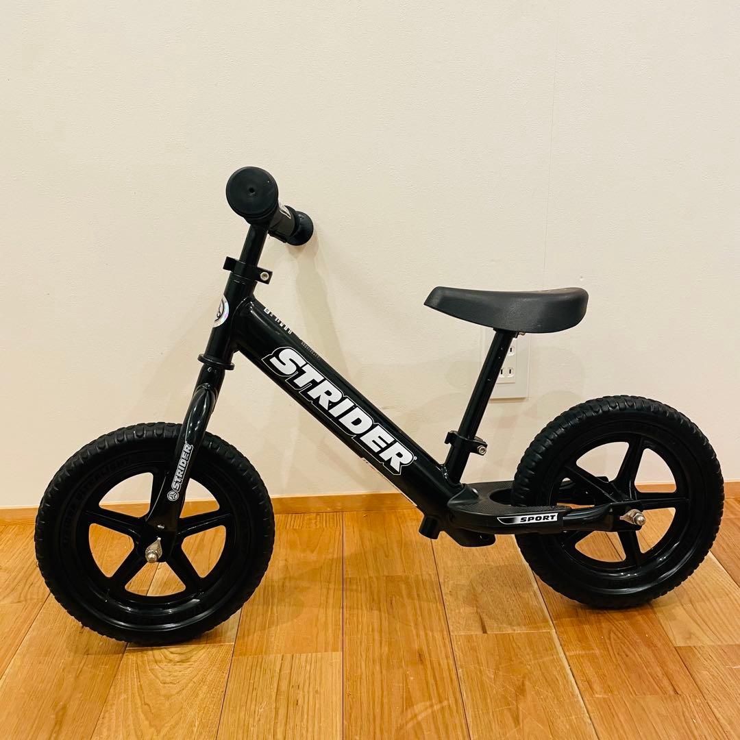 良品 ストライダー スポーツ バランスバイク 12インチ ブラック 黒