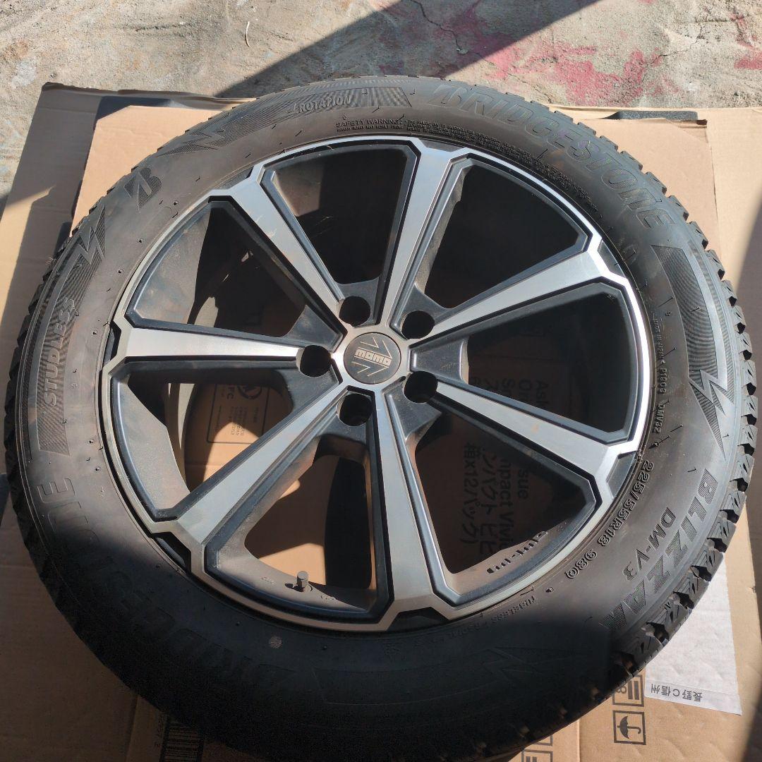 直接引取225/55R18 PCD108 タイヤホイール MOMO LEGEND