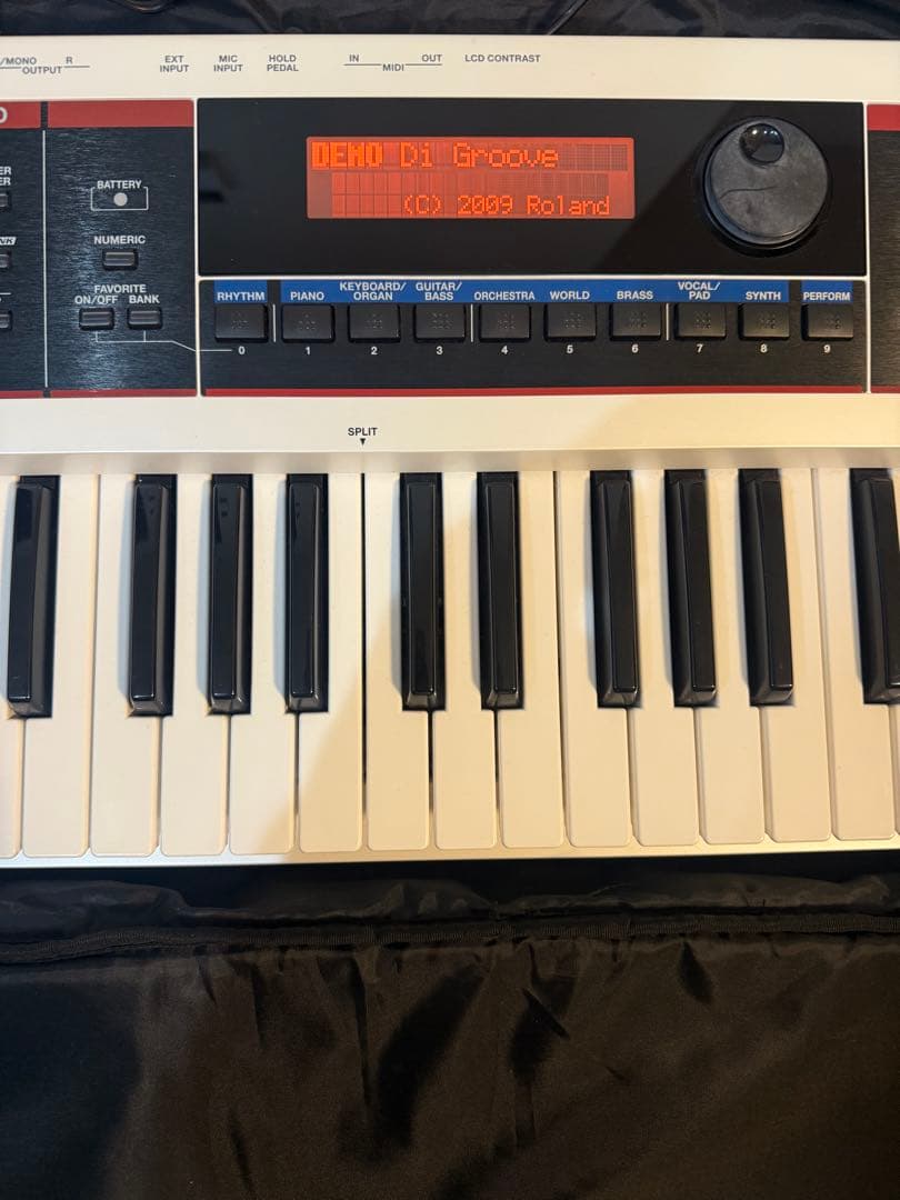 【美品】Roland 61鍵 シンセサイザー JUNO-DI-WH ホワイト