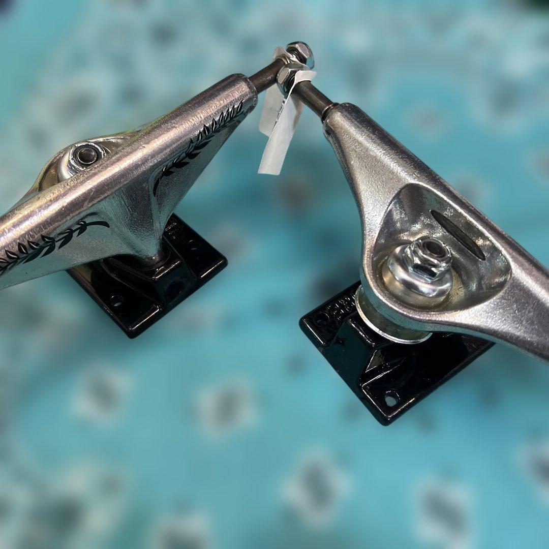 VE TRK AIKENS TM EDT 5.2H スケートボードトラック