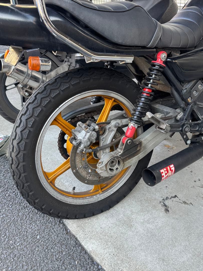 ゼファー400用 ホイールフロント19インチ リヤ18インチ - メルカリ