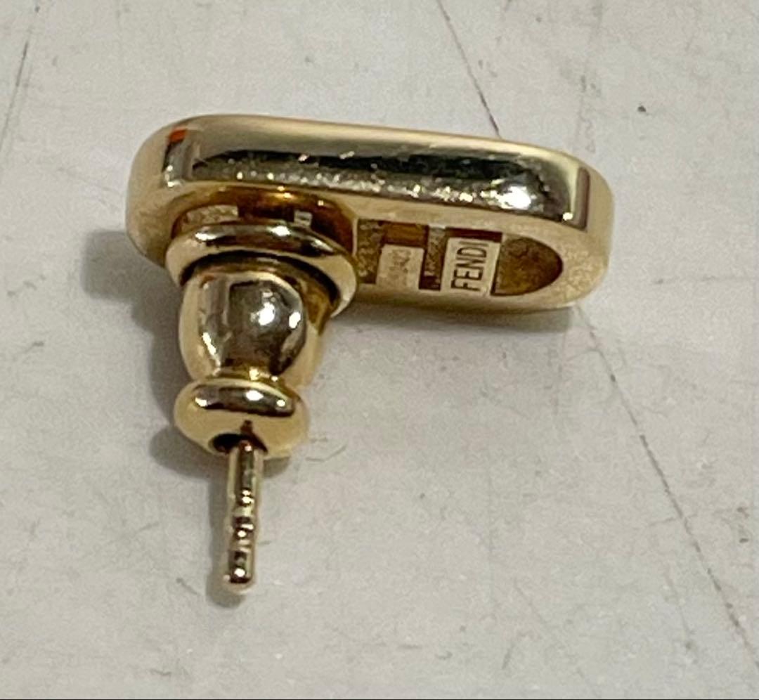 【えい】 FENDI ゴールド ピアス 片耳用