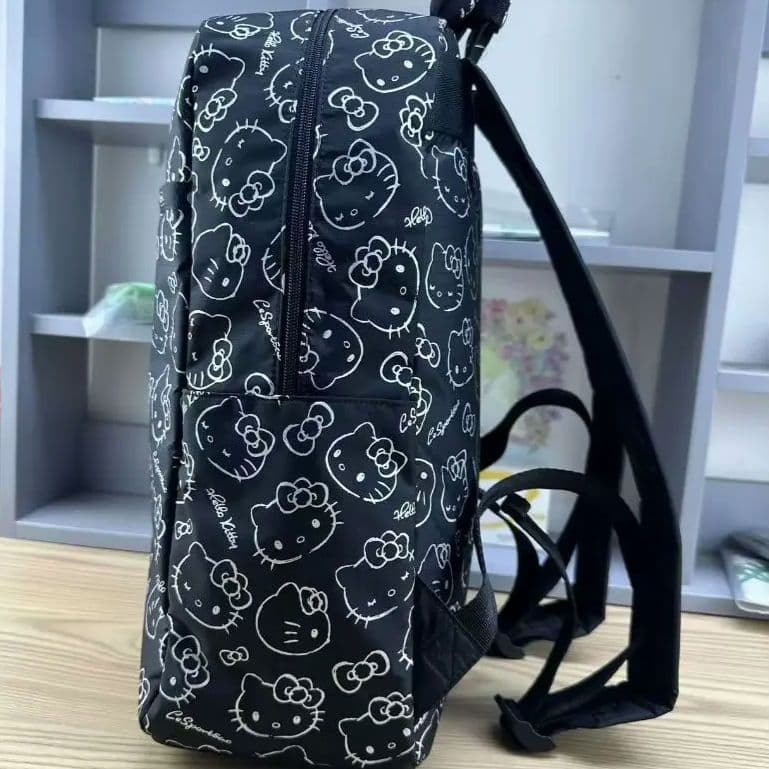 新品 レスポートサック ハローキティ ブラック リュック リボン結び 50周年