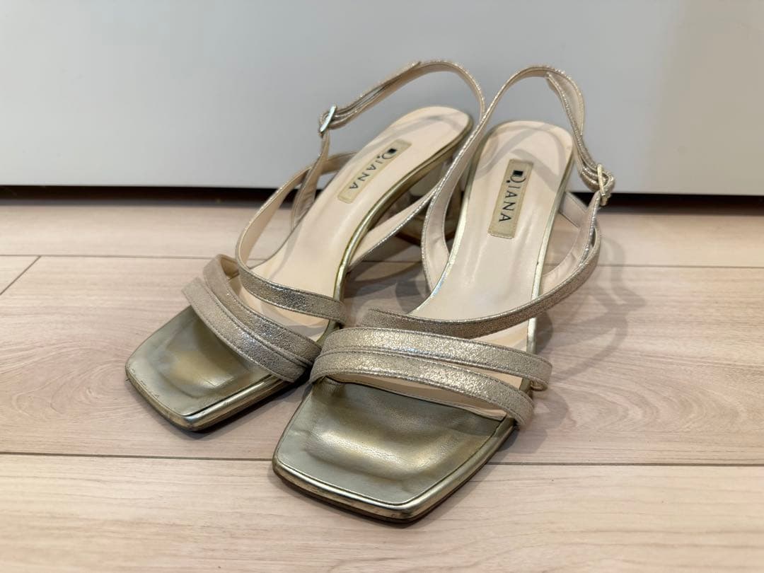 ☆限定お値下げ中☆DIANA ダイアナ クリアヒールサンダル ゴールド