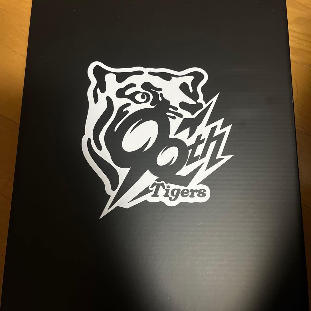 阪神タイガース 90周年記念 ピンズクロック - メルカリ