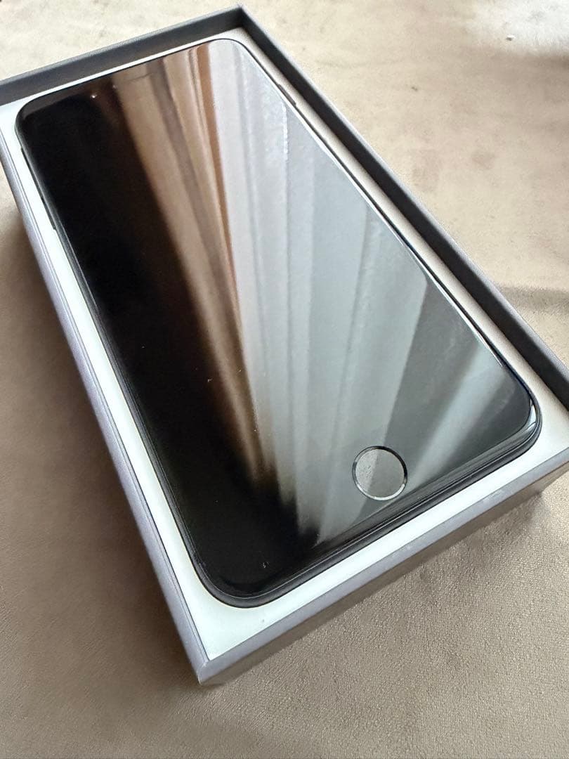 希少/中国版iPhone8 Plus 256GB 完全完備品 / シャッター音無